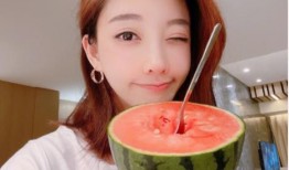 粉丝吃瓜故事,粉丝吃瓜背后的故事揭秘