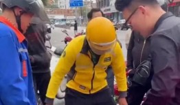 外卖员吃瓜群众,外卖员视角下的吃瓜群众众生相