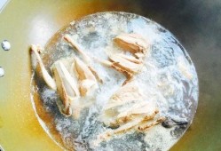 吃鱼吃鸡吃肉吃瓜,美食盛宴尽享其中