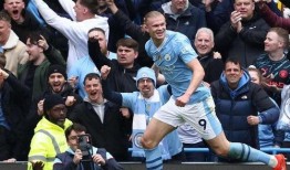 重庆狼队归期吃瓜,吃瓜群众翘首以待