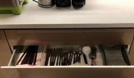 吃瓜办公室宿舍,宿舍里的欢乐时光