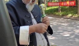 吃瓜张露文老头,张露文与老头之间的神秘关系揭秘