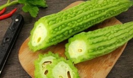 挑瓜吃瓜拍照图片,挑瓜吃瓜瞬间，定格夏日美好时光