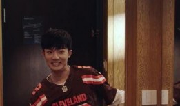 吃瓜吴某某,娱乐圈的“瓜王”传奇