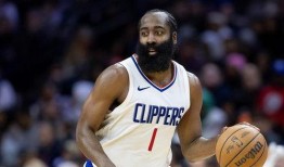 哈登乔治吃瓜群众