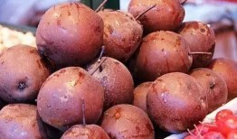 文安吃瓜梅子,夏日消暑佳品，吃瓜梅子的独特魅力