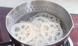 角瓜切四刀夹肉馅蒸着吃