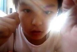 形容女汉子吃瓜,辣味十足，笑料连连