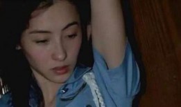 张柏芝吃瓜照片,明星生活原来如此接地气